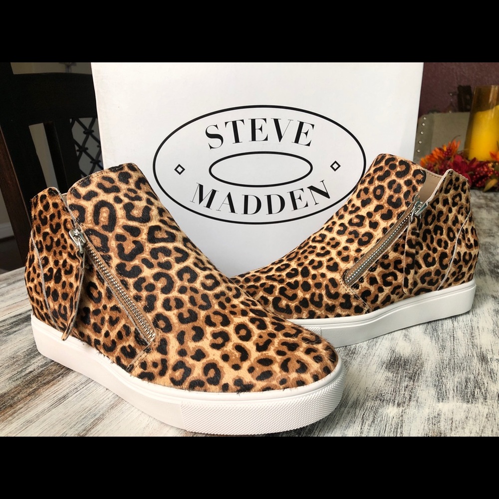 Steve Madden Wedgie Sneaker Leopard Print size 8